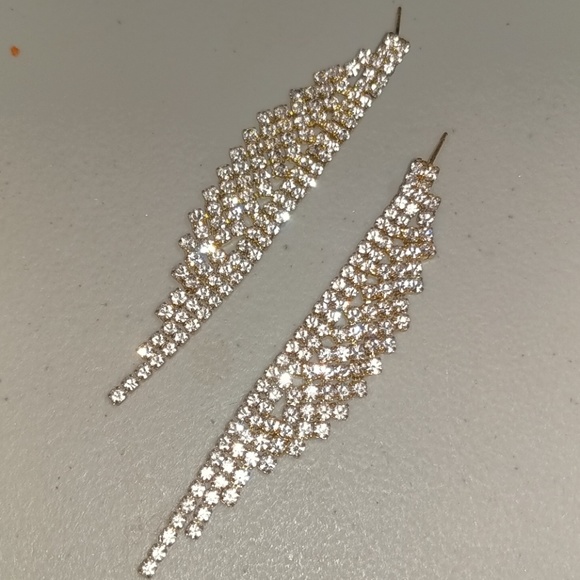 Jewelry - Long Rhinestone Dangle Earrings Firey Bright Posts
